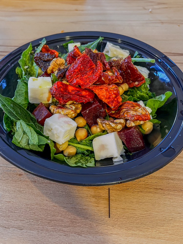 Keçi Peynirli Roka Salatası